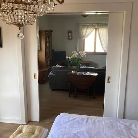 Am Grasberg Apartman *